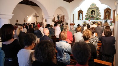 Procesión en honor a Santa Rita en Tao
