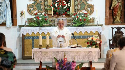 Procesión en honor a Santa Rita en Tao