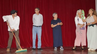 Mayores de Yaiza durante la obra de teatro