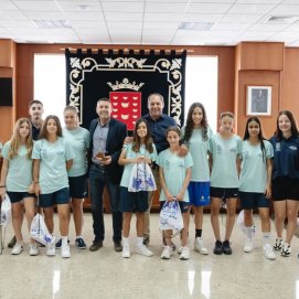 El Cabildo recibe a la selección femenina de fútbol sala tras conquistar el Campeonato de Canarias