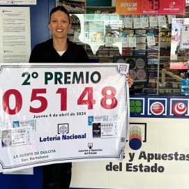 El segundo premio de la Lotería Nacional cae en  'La Suerte de Dulcita' en San Bartolomé