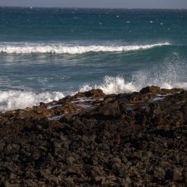 Oleaje en Las Caletas, Lanzarote. Foto: Andrea Domínguez.