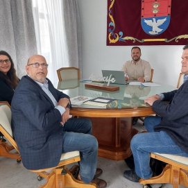 Directivos de la ONCE en Canarias en una reunión con el alcalde de Arrecife, Yonathan De León 