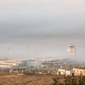 Vista del aeropuerto de César Manrique con las nubes (Foto: Alejandro Díaz)