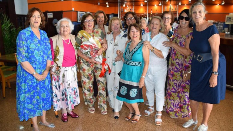 El Campeonato de Canasta del RCNA 2025 se vuelca con la Asociación AlanEM