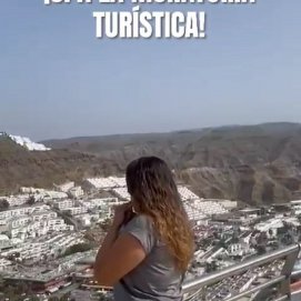 Uno de los frames del vídeo, que piden una moratoria turística en Canarias