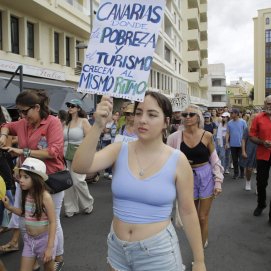 Manifestación 20 de abril en Arrecife (Fotos: Juan Mateos)