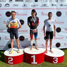Podio masculino del Volcano Triathlon 2024