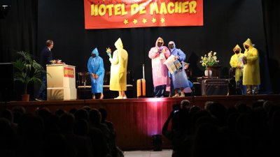 Obra 'Hotel de Mácher' en las fiestas patronales