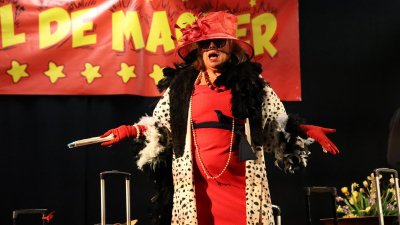 Obra 'Hotel de Mácher' en las fiestas patronales