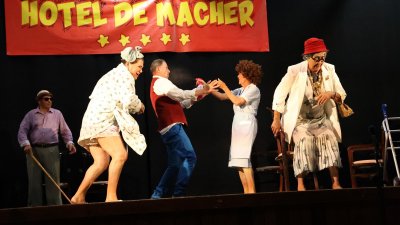 Obra 'Hotel de Mácher' en las fiestas patronales