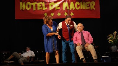 Obra 'Hotel de Mácher' en las fiestas patronales