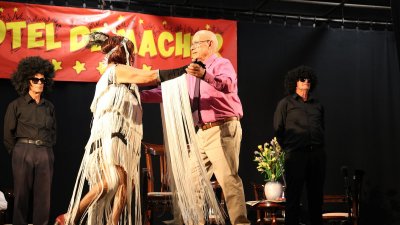Obra 'Hotel de Mácher' en las fiestas patronales