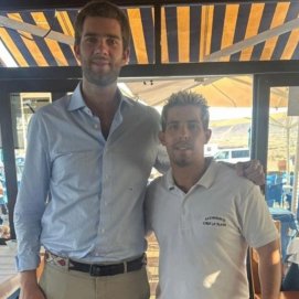 Juan Valentín Urdangarín en el restaurante en Arrieta