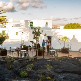 El bar de la bodega. Vino de Lanzarote.