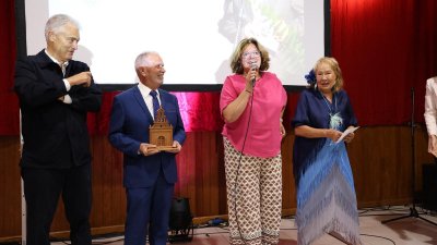 Homenaje a Francisco José Navarro en Mácher. Foto: La Voz