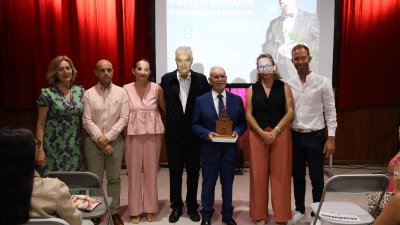 Homenaje a Francisco José Navarro en Mácher. Foto: La Voz