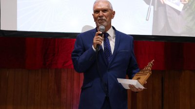 Homenaje a Francisco José Navarro en Mácher. Foto: La Voz