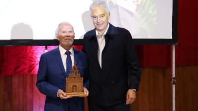 Homenaje a Francisco José Navarro en Mácher. Foto: La Voz