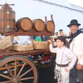 Imagen del concurso de carros de la Romería de San Juan Bautista en Haría