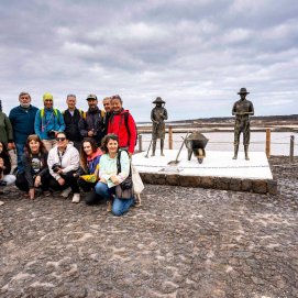 Foto de grupo en el taller de fotografía de Salina del Janubio.
