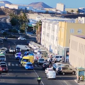 El accidente producido en la calle Pérez Galdós de Arrecife (Foto: Cecilia B.)