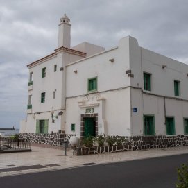 El edificio de la UNED en Lanzarote. Foto: Andrea Domínguez.