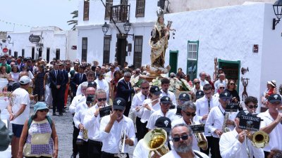Procesión en honor a Nuestra Señora del Carmen de Teguise. Foto: La Voz