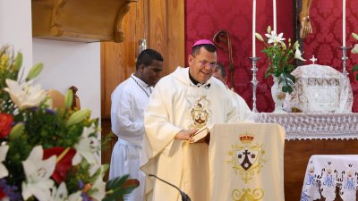 Procesión en honor a la Virgen del Carmen en Valterra