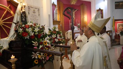 Procesión en honor a la Virgen del Carmen en Valterra