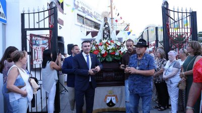 Procesión en honor a la Virgen del Carmen en Valterra