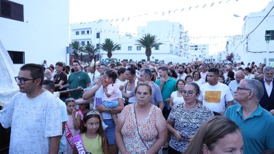 Procesión en honor a la Virgen del Carmen en Valterra