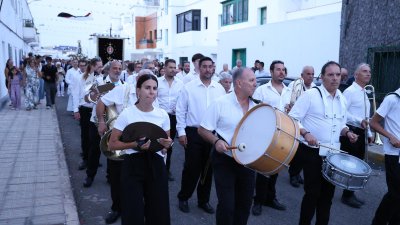 Procesión en honor a la Virgen del Carmen en Valterra