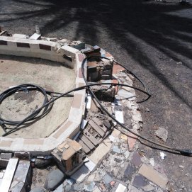 El jardín destrozado en el barrio de Titerroy