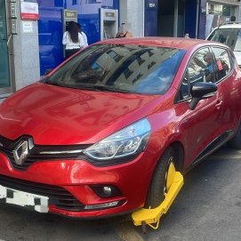 El coche robado este jueves en Arrecife (Foto: Policía Local de Arrecife)