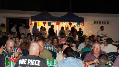 Comida popular de la Asociación VivHaría
