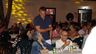 Comida popular de la Asociación VivHaría
