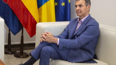 Pedro Sánchez y Fernando Clavijo se reúnen en Lanzarote. Foto: Juan Mateos.