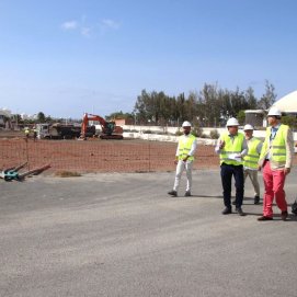 Parcela donde se construye el supermercado Aldi