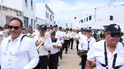 Procesión del Sagrado Corazón de María en Famara, 2025
