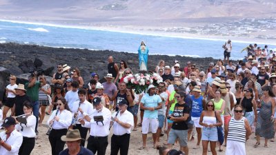 Procesión del Sagrado Corazón de María en Famara, 2025