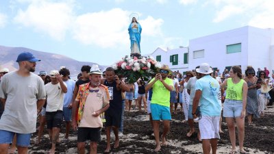 Procesión del Sagrado Corazón de María en Famara, 2025