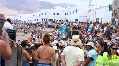 Procesión del Sagrado Corazón de María en Famara, 2025
