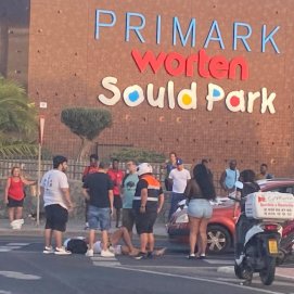 Motorista herido en Arrecife (Fotos: La Voz)