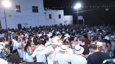 Noche de Parrandas en Caleta de Caballo, 2025