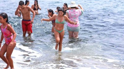 Procesión marítima y fiesta de espuma en La Lapa 2025.