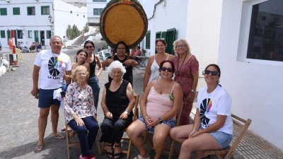 Procesión marítima y fiesta de espuma en La Lapa 2025.