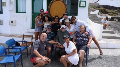 Procesión marítima y fiesta de espuma en La Lapa 2025.