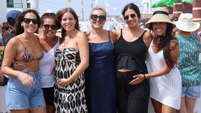 Procesión marítima y fiesta de espuma en La Lapa 2025.