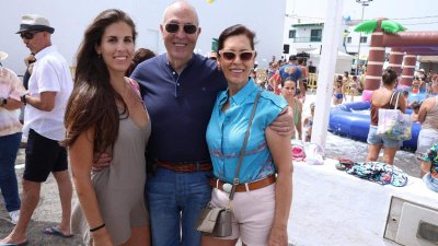 Procesión marítima y fiesta de espuma en La Lapa 2025.